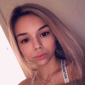 Meet your Posher, Sierra